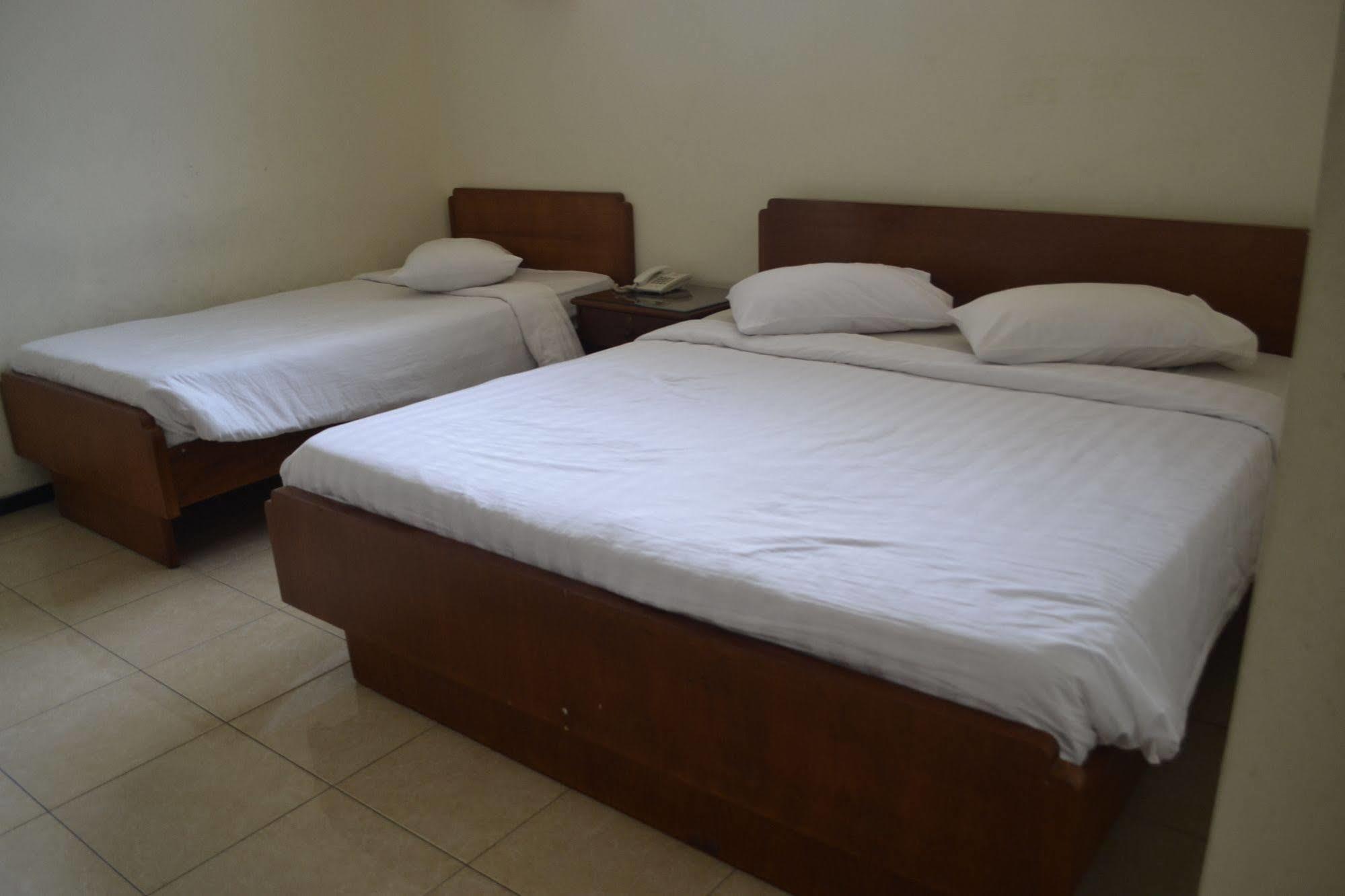 Hotel Selecta Batu  Kültér fotó